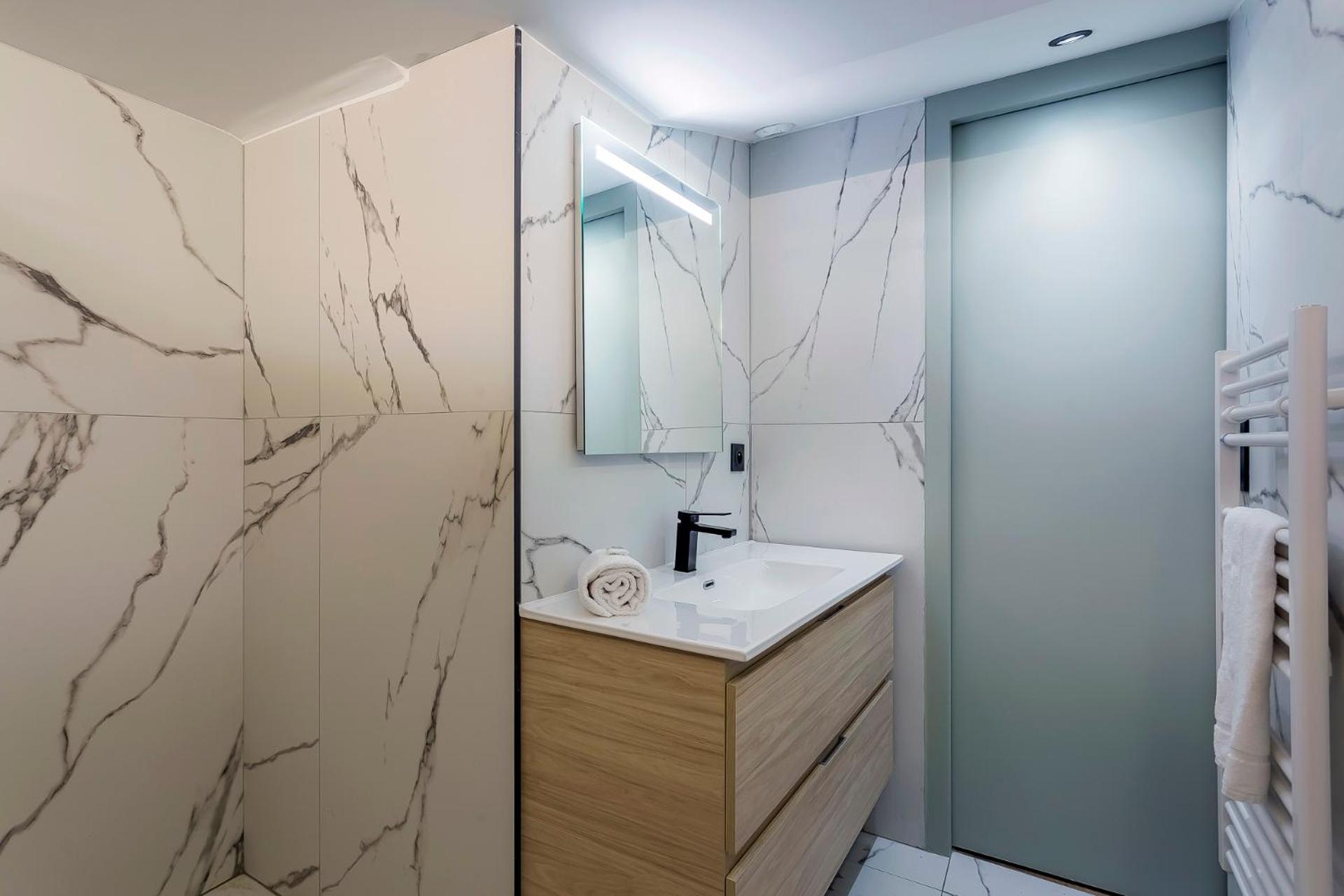 Suite Romantique Balneo Centre Лион Экстерьер фото